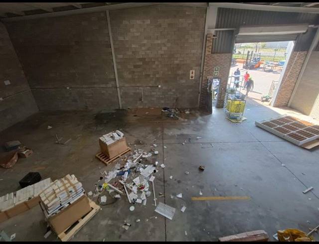 INDUSTRIAL PROPERTY TO RENT IN LASER PARK